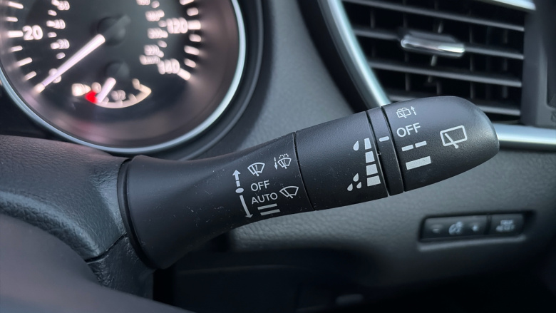 Nissan Qashqai 1.3 DiG-T Acenta Premium 5dr Petrol Hatchback